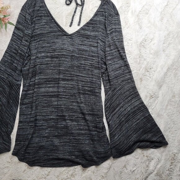 ✨️CL Loft Charcoal Heather Gray Knit Bell Sleeve V Neck Soft Top Size S - Picture 3 of 10